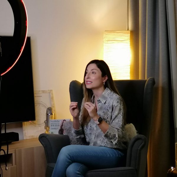 Mónica Galán Bravo Traspasa la Pantalla